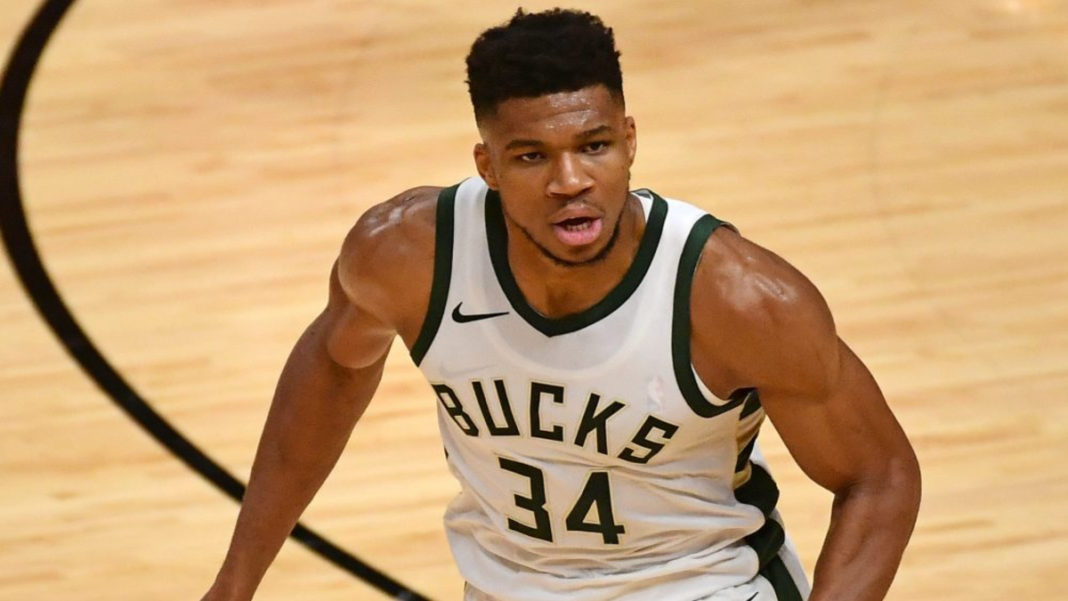 Bucks rout the Bulls