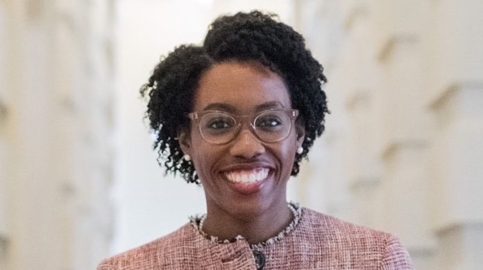 laurenunderwood800