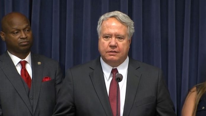 700700p718EDNmainimg-HOFFMAN-0616 With two weeks until veto session and interest accruing, state’s unemployment fix still not decided