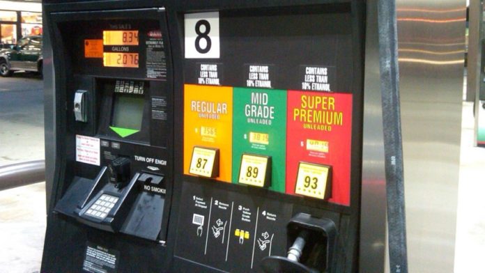 Henyard to give away gas in Dolton once again