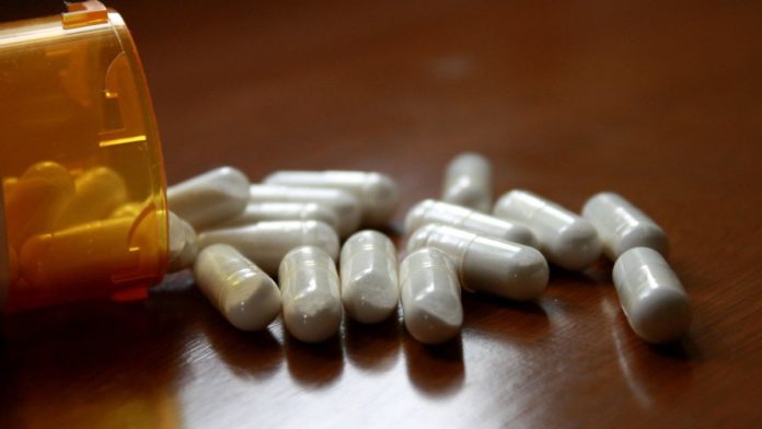 PIXNIO-197118-3693x2462 Attorney General Raoul announces $56 million settlement with pharmacy benefit manager