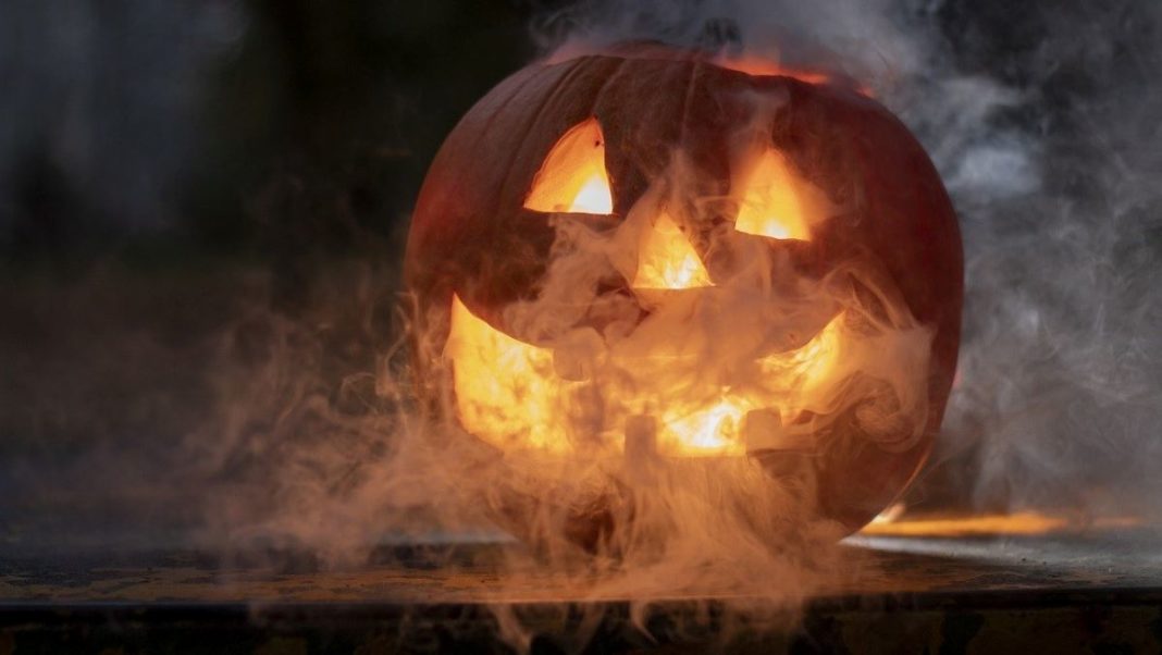 Illinois Department of Public Health Issues Updated COVID-19 Halloween and Fall Festivities Guidance