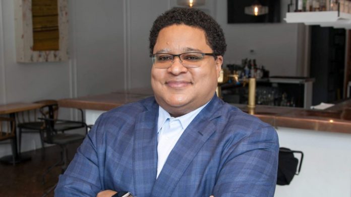 Jonathan+Swain+Works+for+Us Jonathan T. Swain Raises $357,000 in First Quarter for Illinois' 1st Congressional District Campaign