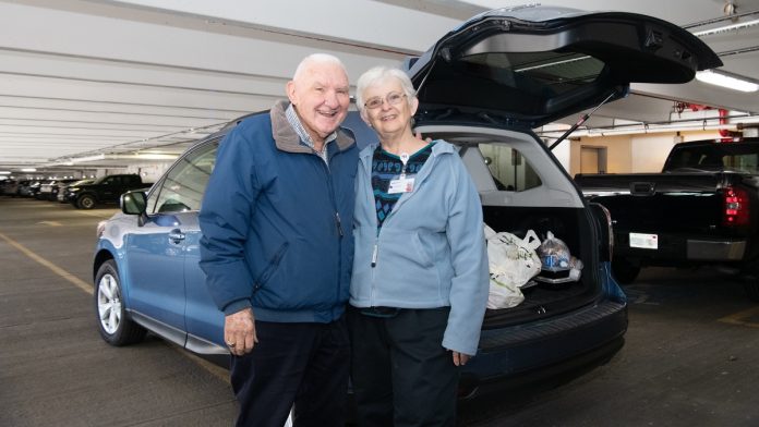 Palos Volunteers Bill and Lorraine Bonk Delivering Meals and Human Kindness: Northwestern Medicine Palos Hospital Celebrates Volunteers