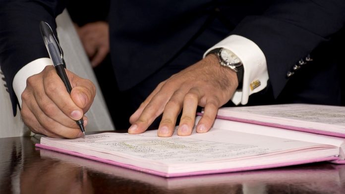 Signature Sullivan Signs Taxpayer Protection Pledge, Announces Illinois Taxpayer Bill of Rights