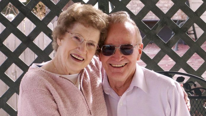 old-couple-gf5e1036de_1920 Pathlights Celebrates Older Americans Month