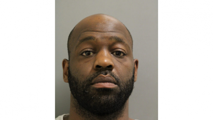 Untitled design(7) Orland Park Police Arrest Burglar, Recover $40,000 in Cash