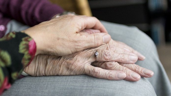 Department on Aging Promotes Home and Community-Based Services During Older Americans Month (Springfield, IL) — Highlighting the vital, positive roles older adults play in communities throughout the state and the services that support them, Governor JB Pritzker and the Illinois Department on Aging (IDoA) are recognizing May as Older Americans Month.