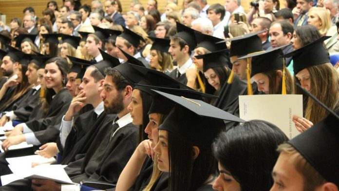 college-students-gb4560b17f_1280 Attorney General Raoul Applauds Over $220 Million in Relief to Thousands of Defrauded Illinois Students