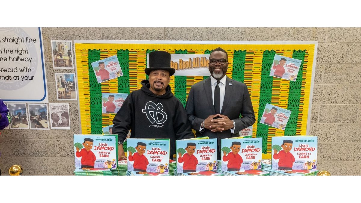 FUBU Co-Creator Daymond John Donates Books to CPS and CPL