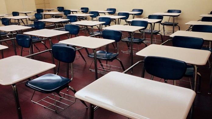 Illinois U.S. Senator opposes 'life-changing' school choice legislation
