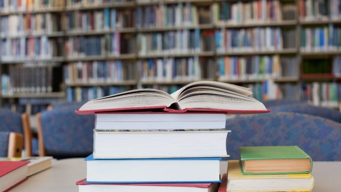 Watchdog demands probe of Illinois public library amid property tax push