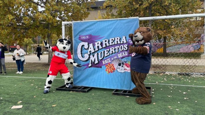 Nearly 8,000 Runners Celebrate Culture and Community at Pilsen’s 18th Annual Carrera de los Muertos 5K