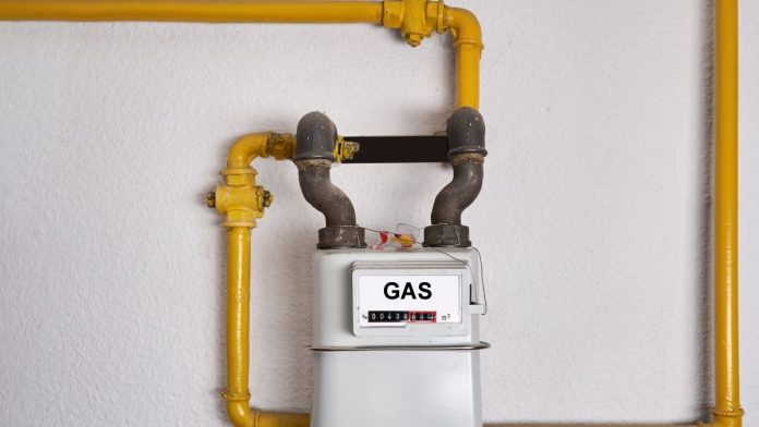 Gas Costs Surge Across Northern Illinois as Advocates Warn of Winter Affordability Crisis