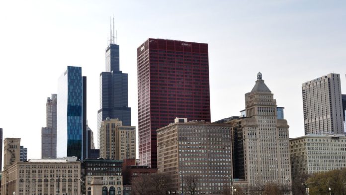 UChicago Study Finds Chicago Star Scholarship Boosts College Completion Without Limiting Four-Year Degrees