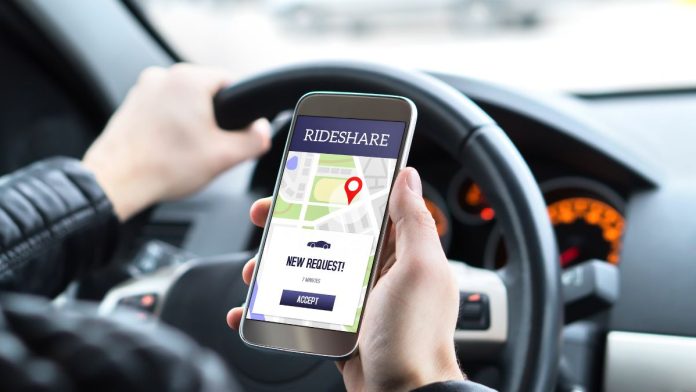 Illinois ride-share union bill pushed through amid disagreement on new fee