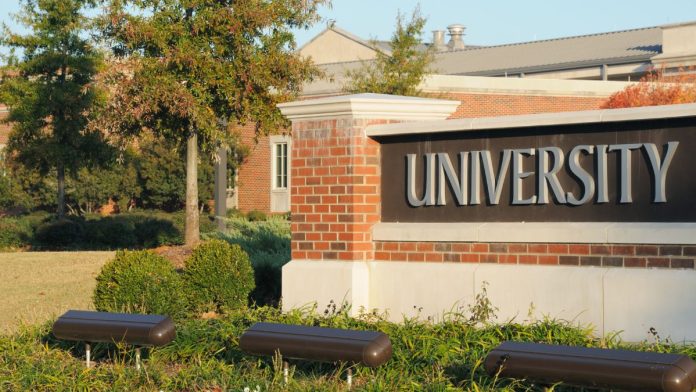 University funding overhaul bill advances in House despite U of I opposition