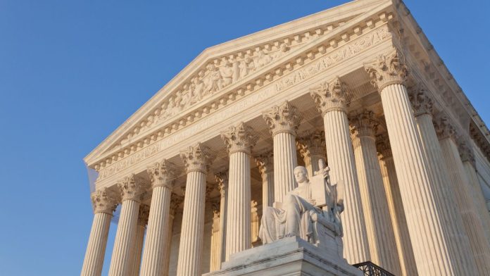 Illinois voices weigh in on birthright citizenship case