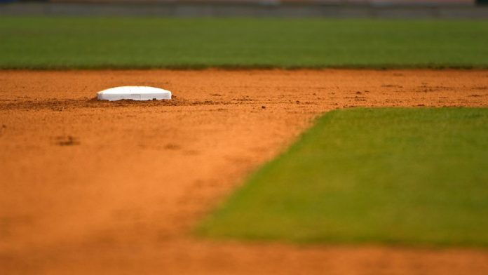 Cook County Clerk, White Sox Partner to Offer Free Game Tickets for Veterans