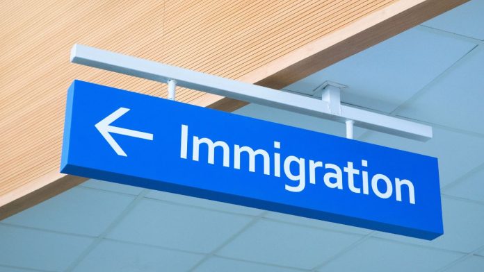Cook County Commissioner Calls for Federal Reimbursement Over Costs of Immigration Enforcement Operation