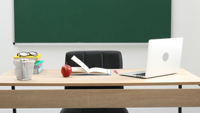 Illinois Law Strengthens Parent and Teacher Role in School Decision-Making