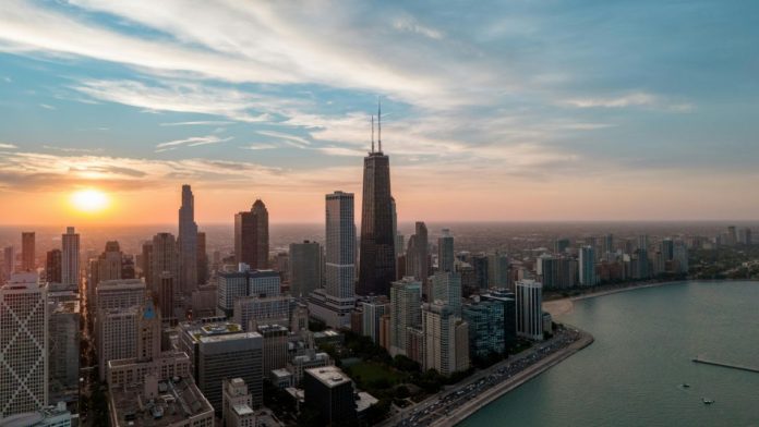 chicago Chicago mayor to Trump: “Consider this a call”