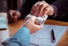 Illinois lawmaker, husband indicted over alleged kickback scheme Illinois lawmaker, husband indicted over alleged kickback scheme