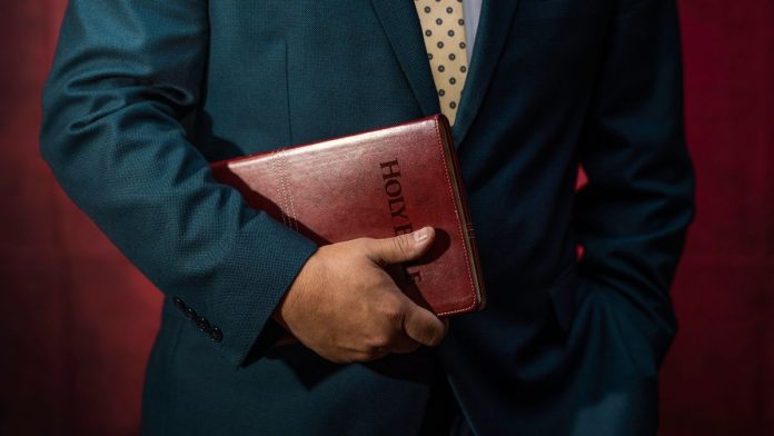 Former Chicago Bear Paul Blair to Host Liberty Pastors Worldview Training Camp in Oak Brook